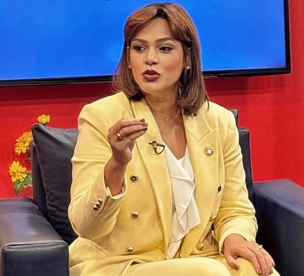 Ana García llama al gobierno enfrentar problemas y dejar campaña proselitista