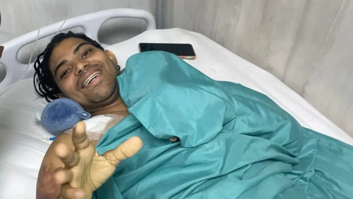 Joven solicita ayuda para gastos médicos tras ser embestido por un camión