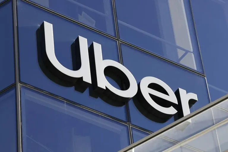 Uber permitirá que pasajeras y conductoras elijan viajar con una mujer en EE.UU.