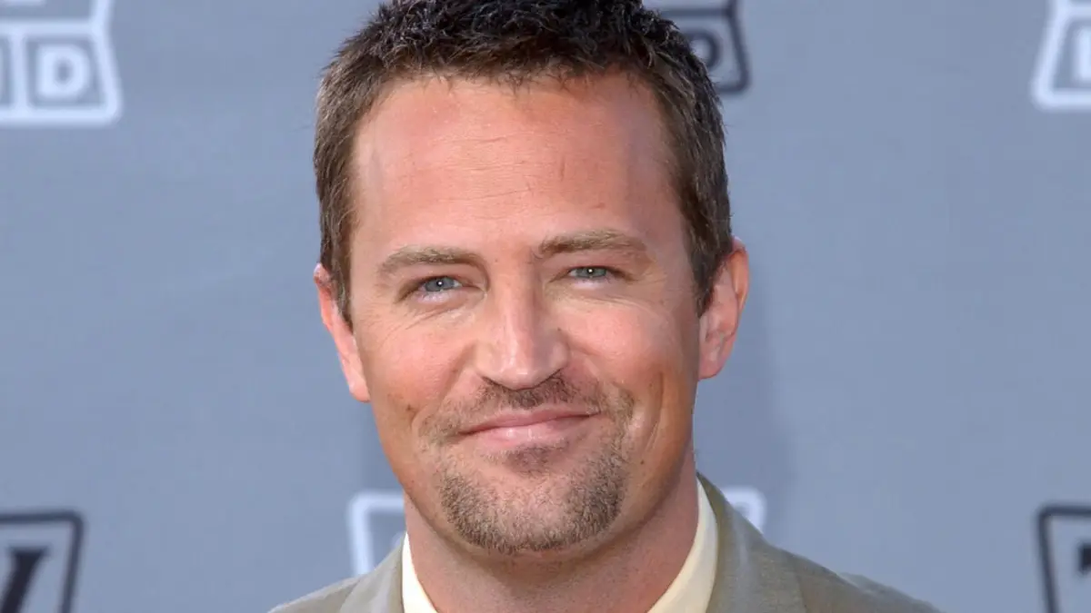 Médico admite haber suministrado drogas al actor Matthew Perry