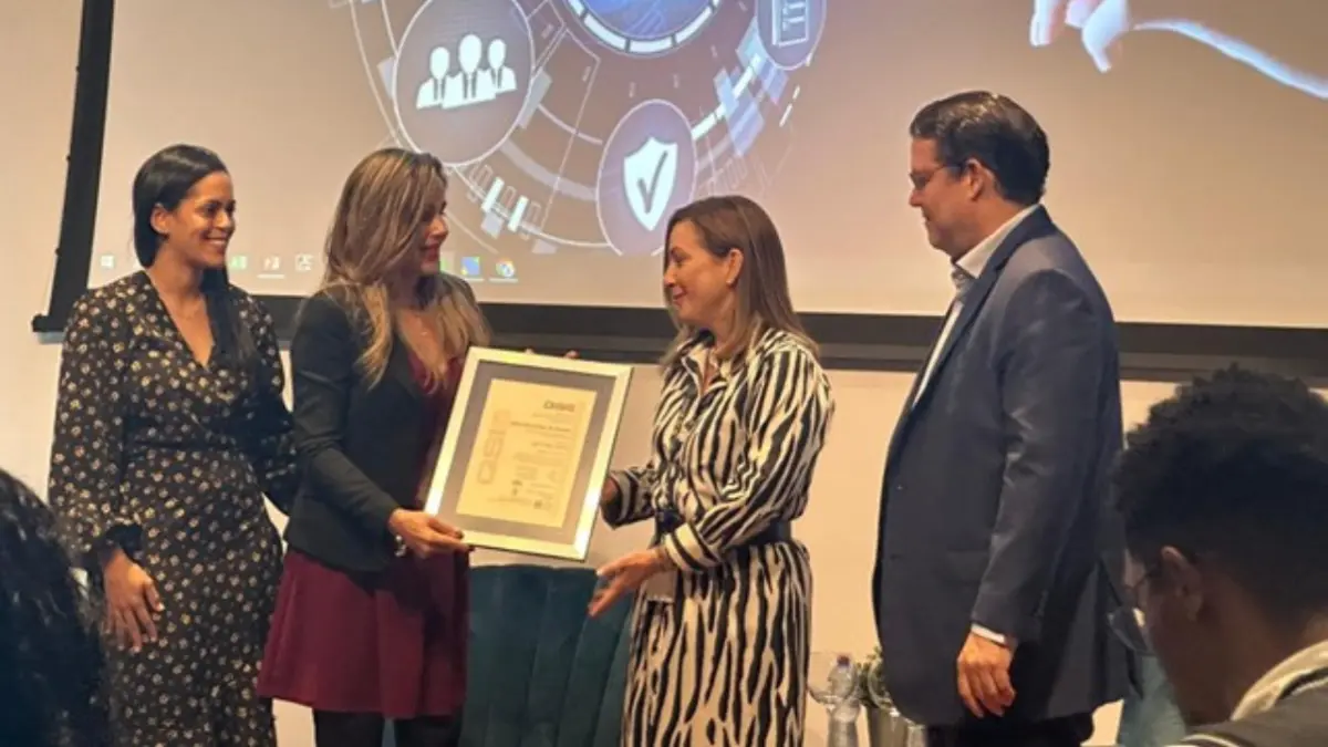 Aduanas reafirma su compromiso ético al mantener certificación internacional Antisoborno