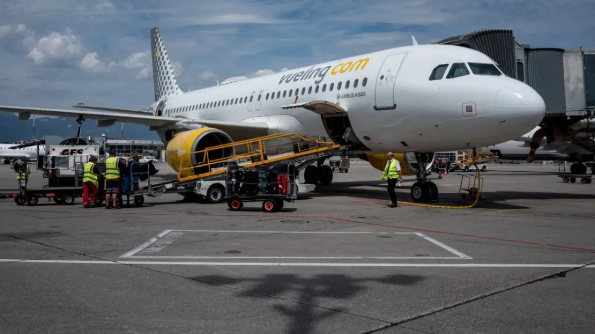 Aerolínea española acusada de discriminación tras desembarcar a adolescentes judíos franceses