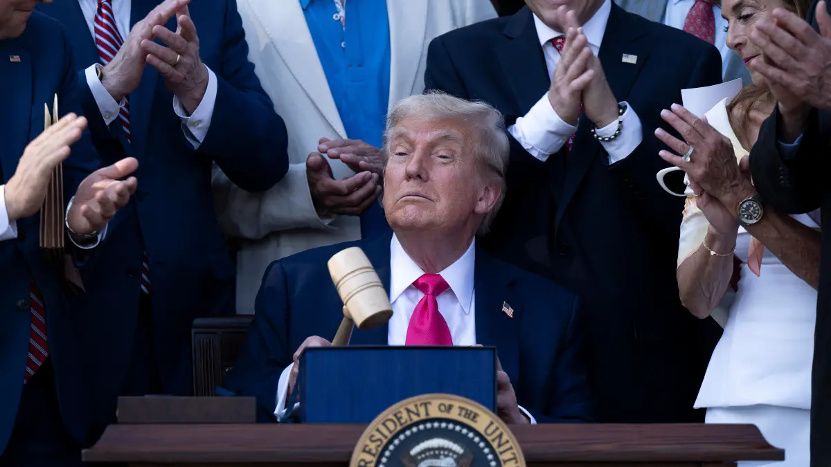 Trump promulga su ley presupuestaria grande y hermosa el día de la Independencia