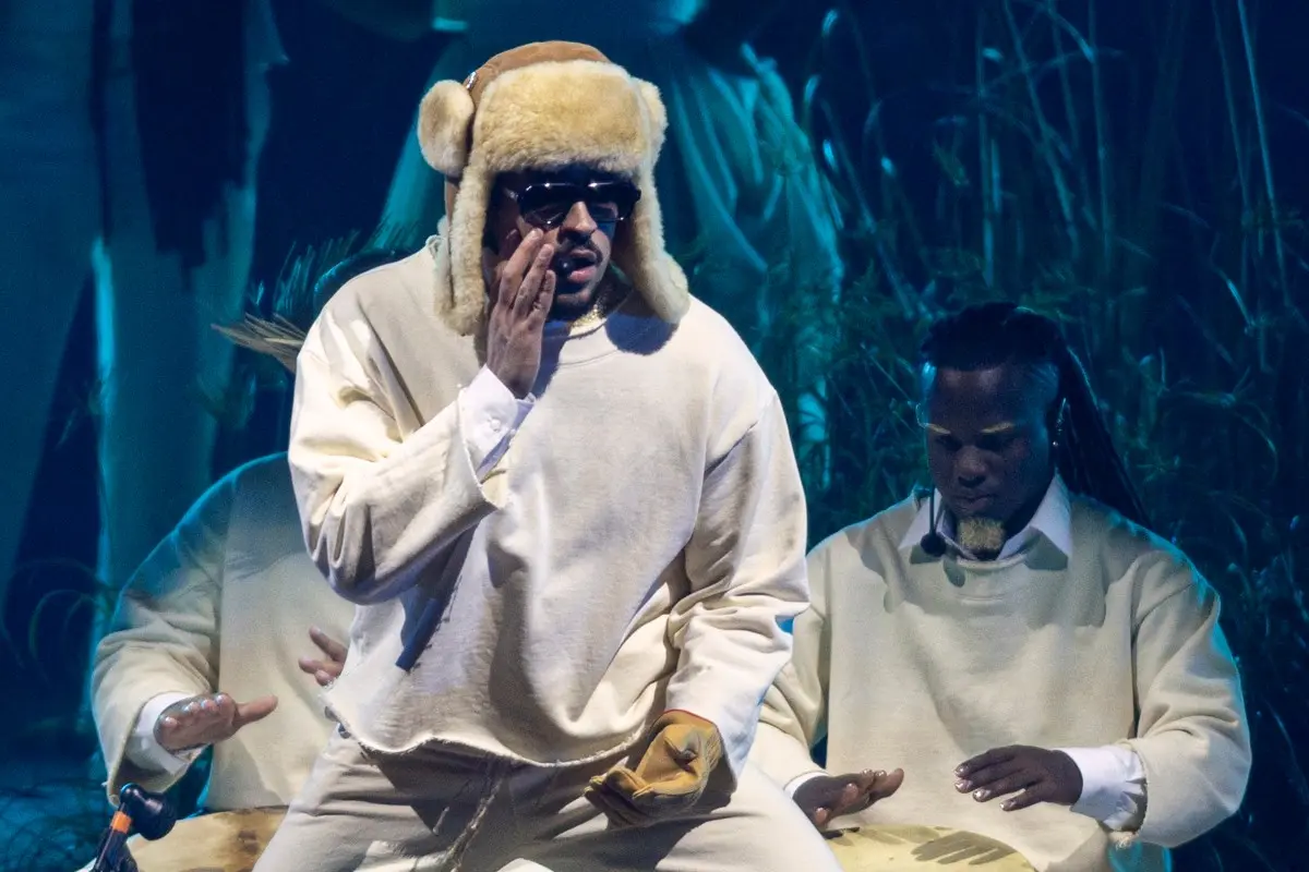 Bad Bunny rinde tributo a la cultura boricua en concierto en Puerto Rico