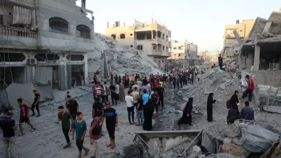 Al menos 14 muertos tras un bombardeo israel&iacute; contra un campo de refugiados en Gaza