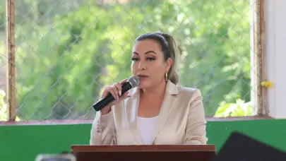 Alcaldesa mexicana sufre segundo atentado a balazos en el estado de Michoacán