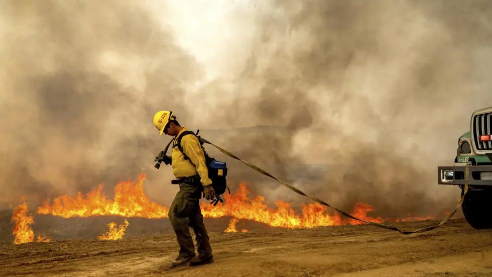El mayor incendio forestal de este año en California arrasa más de 28.300 hectáreas