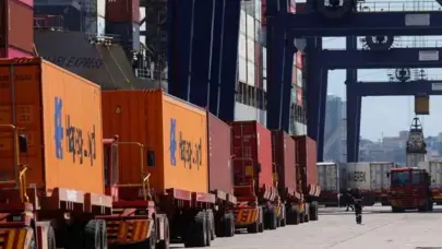 Sudáfrica pide más tiempo para negociar pacto comercial con EEUU antes de nuevos aranceles