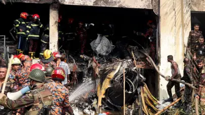 El balance del accidente de avi&oacute;n sobre una escuela de Banglad&eacute;s sube a 31 muertos