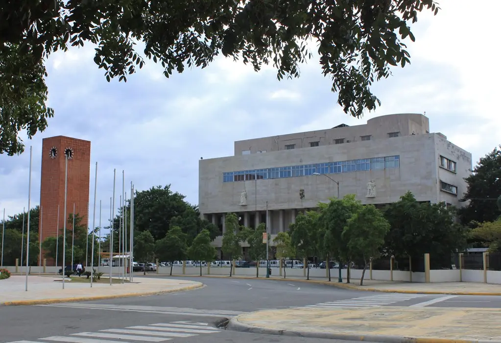 TSA declara nula ordenanza del Ayuntamiento del Distrito Nacional por violar facultades del Concejo de Regidores