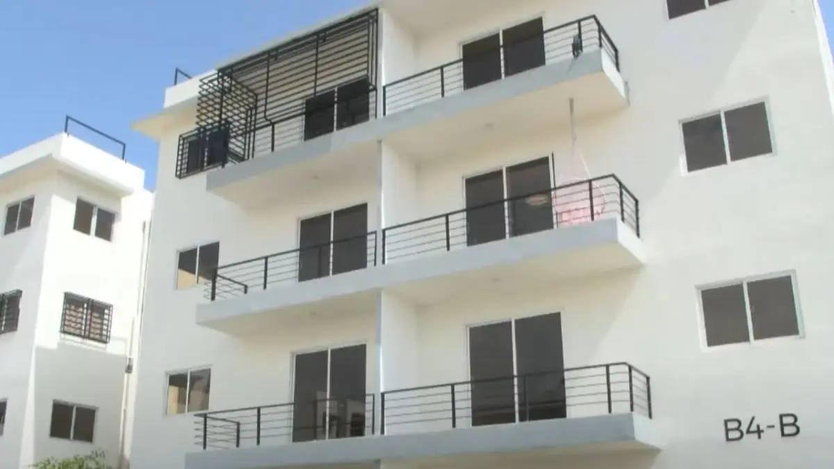 Gobierno entrega 72 apartamentos