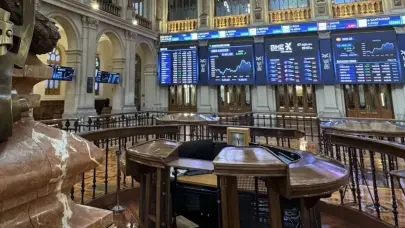 Bolsa de Londres sube un 0,52 % tras conocerse el dato de desempleo británico