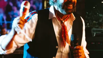 Juan Luis Guerra emociona a Barcelona con una noche de bachata, merengue y gratitud caribeña