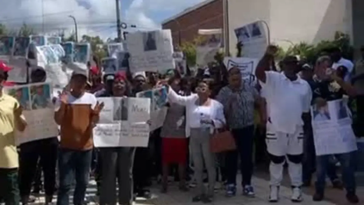 Campesinos de Samaná y Fundación Padre Rogelio protestan contra desalojos masivos