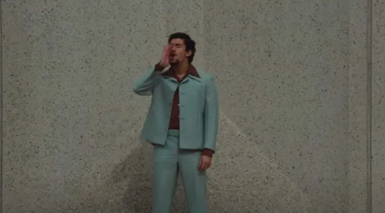 Bad Bunny defiende a los inmigrantes y llama a la unidad en el vídeo del tema Nuevayol