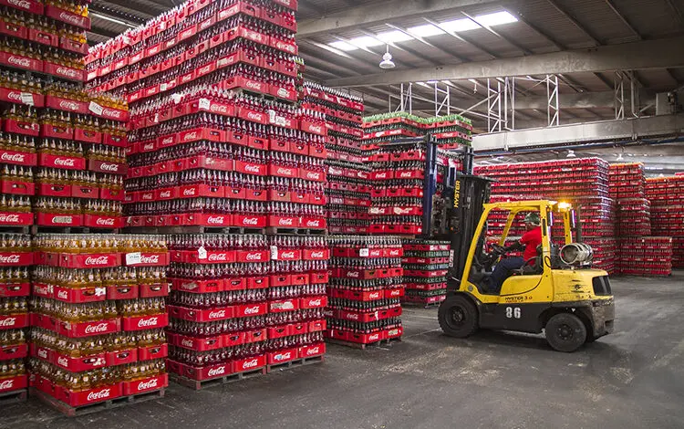 Trump anuncia que Coca-Cola acepta usar azúcar de caña real en EE. UU.