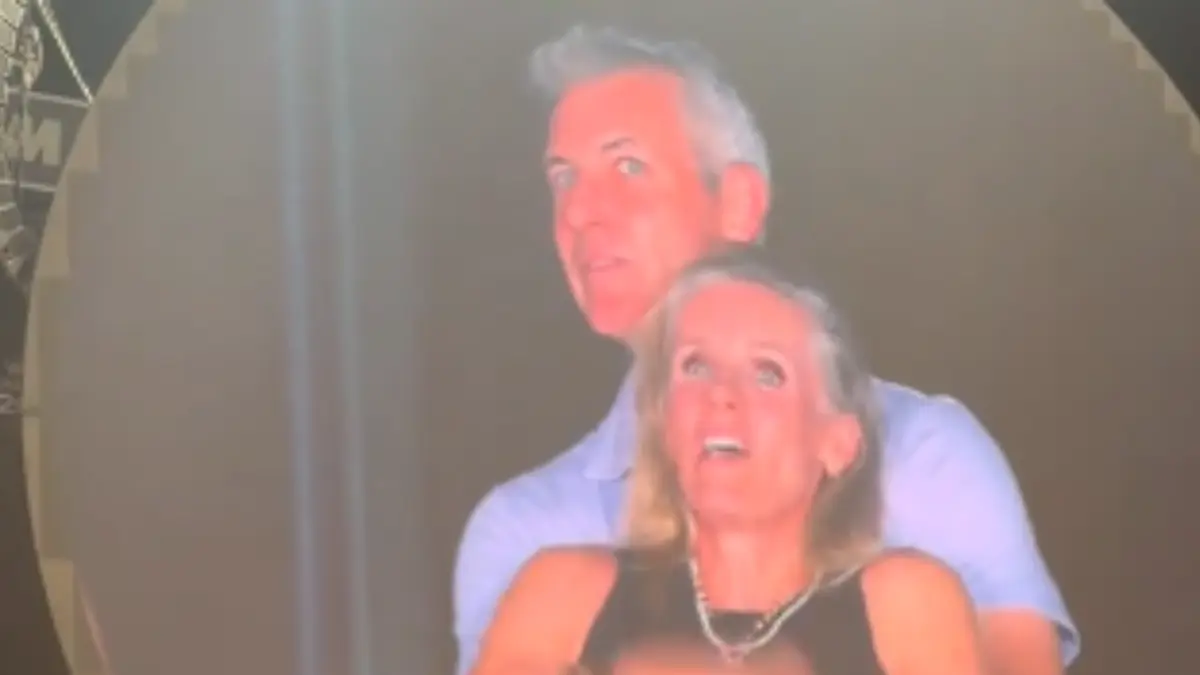 Coldplay expone infidelidad de empresario con su oficial de Recursos Humanos