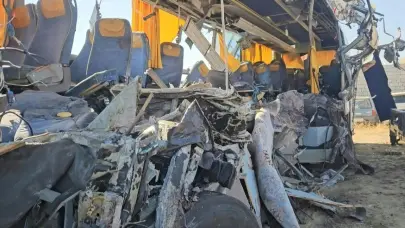 Once muertos y cinco heridos en una colisión frontal de autobuses en Afganistán
