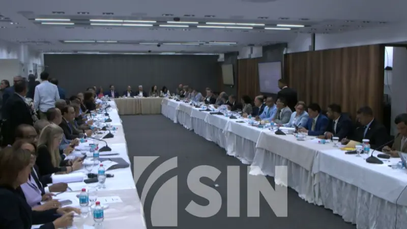 Legisladores continúan revisión a cambios en el proyecto del Código Penal