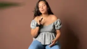 Joven fotógrafa busca solidaridad: «No quiero que me cojan pena, quiero trabajar»