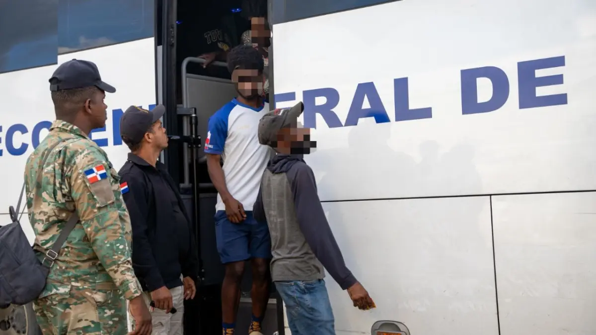 DGM captura 1,015 haitianos y deporta 1,399 hacia su país