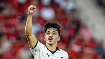 El agente de Diego López: “La prioridad del jugador es seguir en el Valencia”