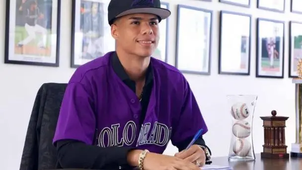 MLB suspende por dopaje al joven lanzador dominicano Eric Veras: fuera 56 partidos