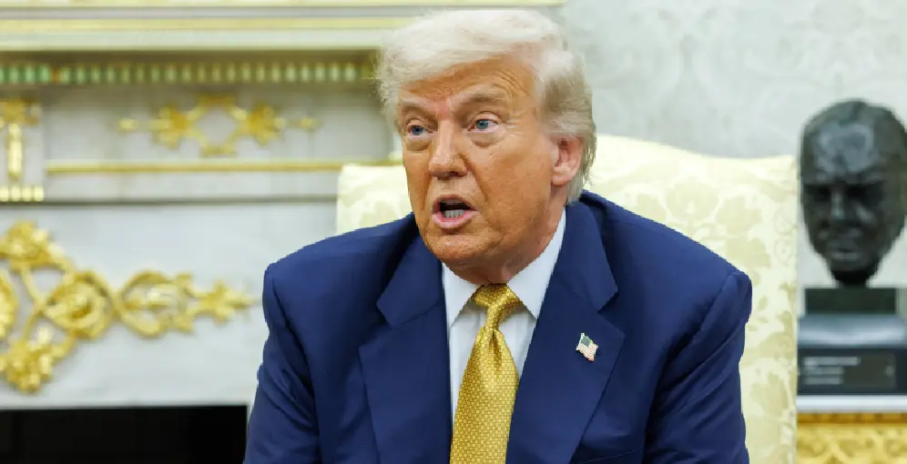 Trump recomienda a Europa ponerse las pilas en materia migratoria para no arruinarla