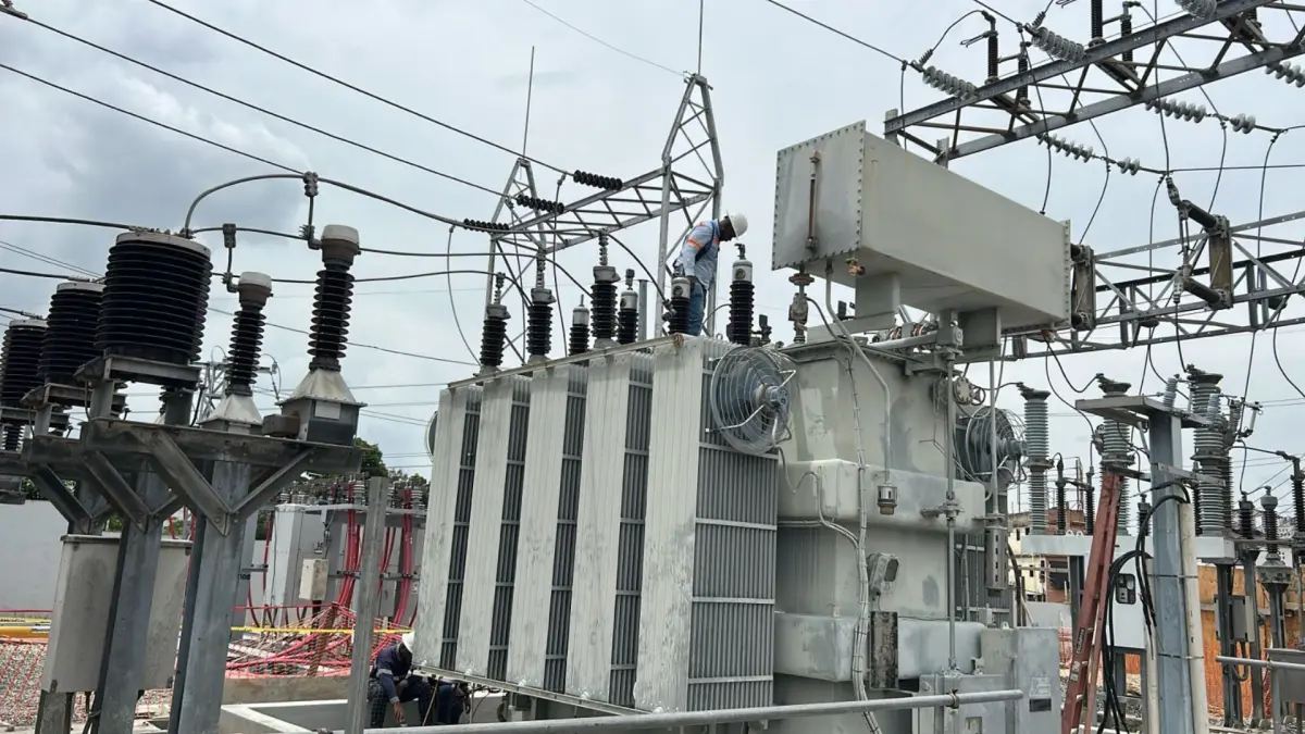 Edesur pone en operación transformador en subestación de Arroyo Hondo