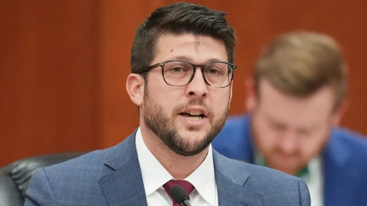 El fiscal de Florida invita a la gente a reportar a sus exparejas para deportarlas de EEUU