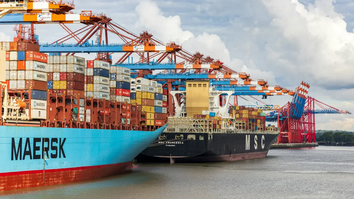 El superávit de la Unión Europea en comercio de bienes con EEUU aumentó en mayo un 29.5 %