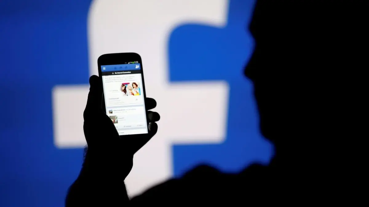Facebook le declara la guerra al contenido reciclado y otros clics tecnológicos en América