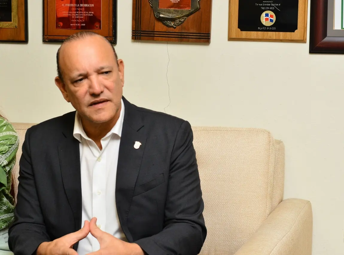 El alcalde de Santiago, Ulises Rodríguez, habla sobre los desafíos municipales