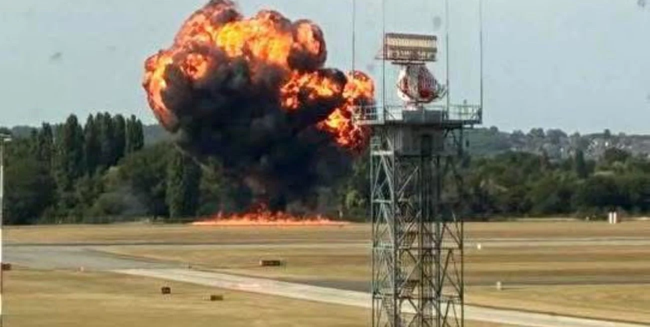 Un avión se estrelló en el aeropuerto Southend de Londres