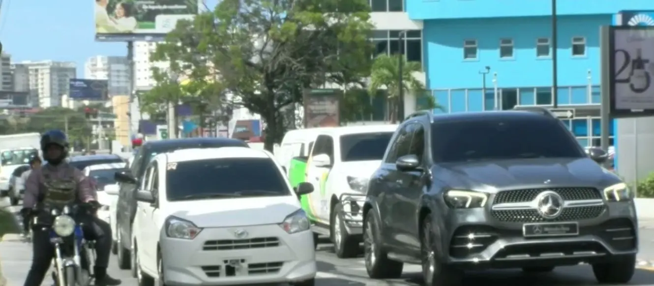 Restricciones de giro a la izquierda dividen opiniones entre conductores