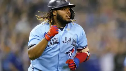 Vladi Jr. encabeza la victoria ante los Yanquis