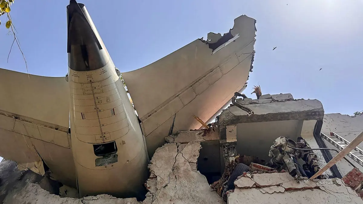 Capitán con historial depresivo habría cortado el combustible del vuelo siniestrado de Air India