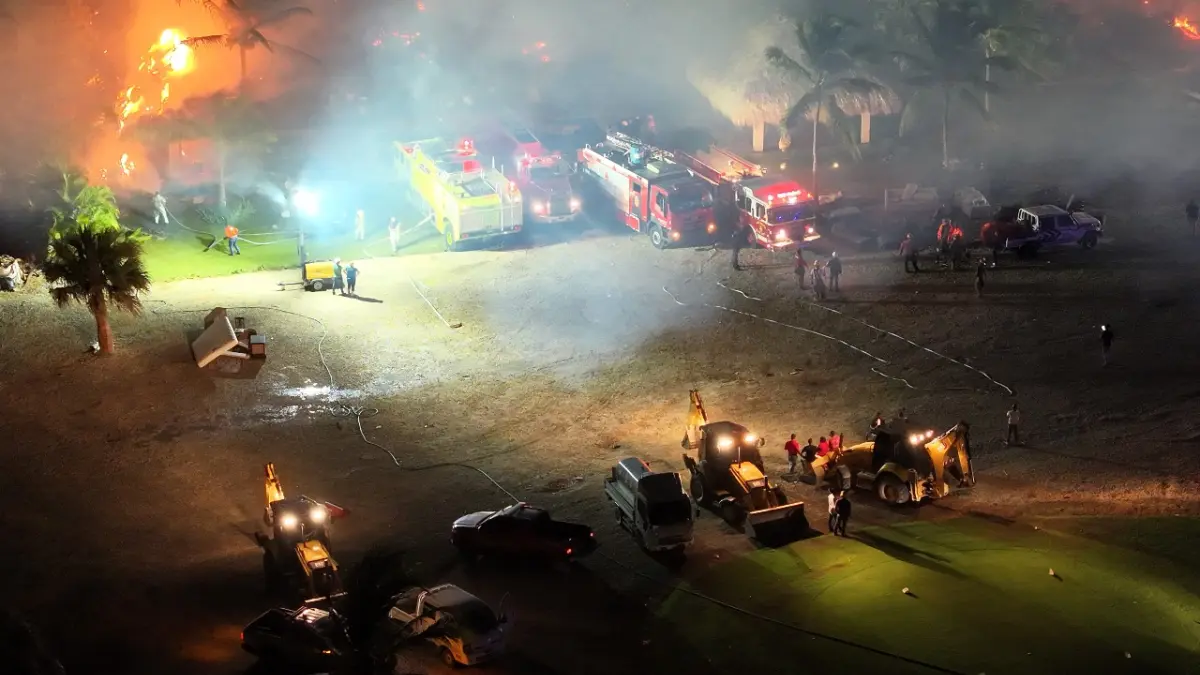 Autoridades informan incendio en Cap Cana dejó 10 villas incendiadas y dos parcialmente afectadas