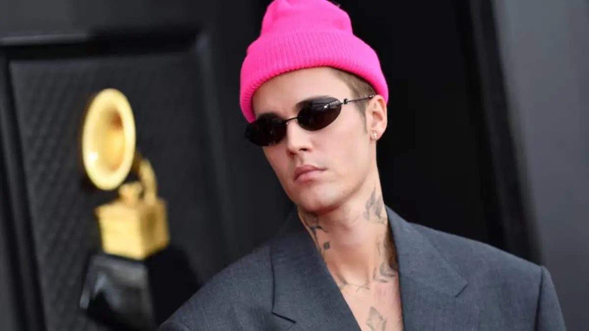 Justin Bieber utiliza su música para responder a los paparazzi en un álbum muy personal
