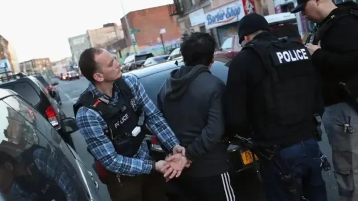 Los lugares de cita de jornaleros latinos en EEUU se vacían por miedo a las redadas