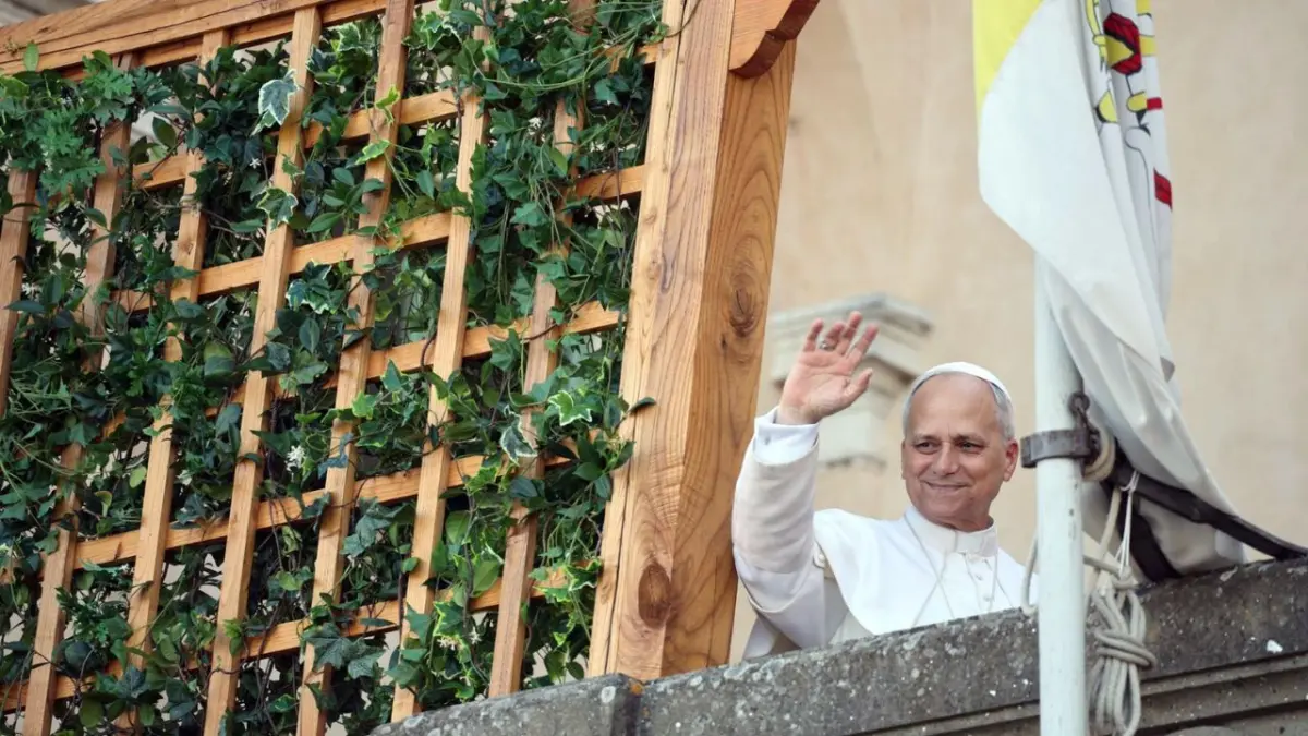 León XIV recibe 100 kilos diarios de cartas y postales de todo el mundo