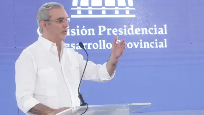 Gobierno inaugura edificios públicos y centro deportivo en San Francisco de Macorís