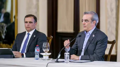 Abinader elogia gestión de Jochi Vicente en Hacienda: “Su capacidad, integridad y eficiencia fueron fundamentales”