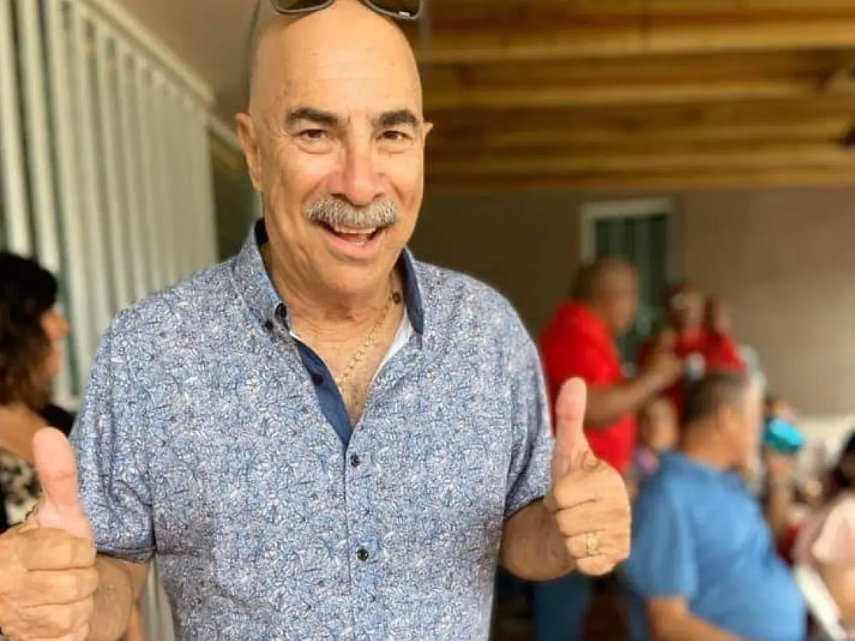 Desconocidos roban dinero y joyas al salsero puertorriqueño Luis Ayala y su familia