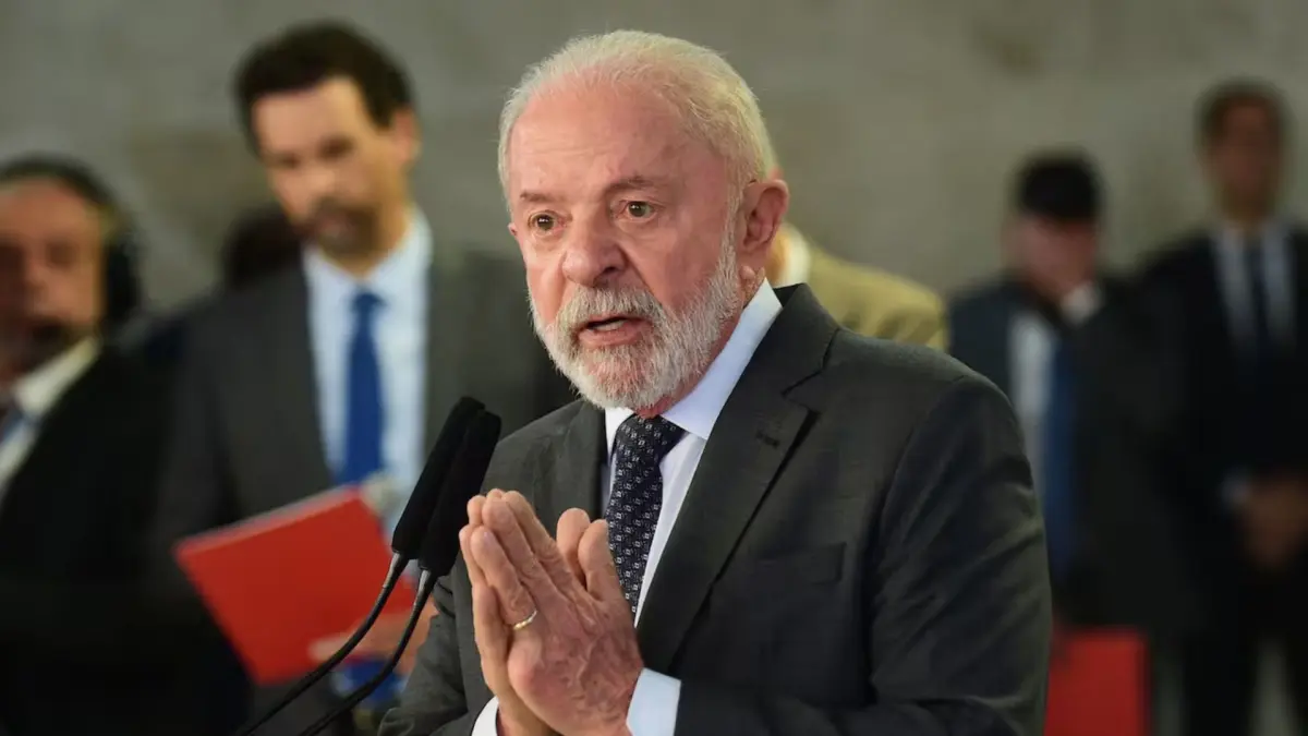 Lula advierte que la pérdida de la hegemonía el dólar es un proceso sin vuelta atrás