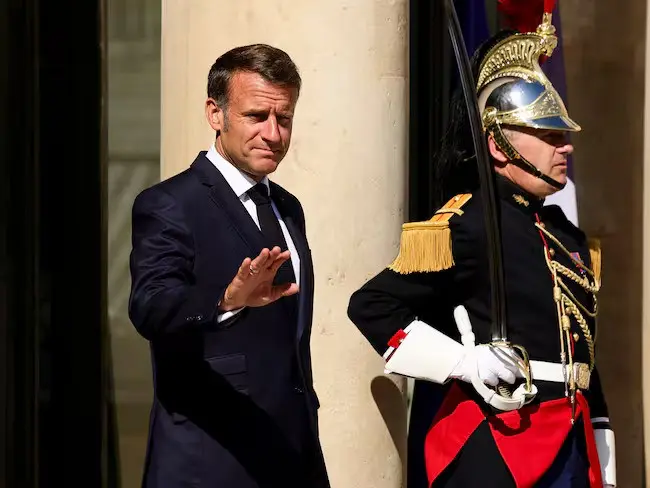 Macron es recibido por los príncipes de Gales al iniciar su visita de Estado