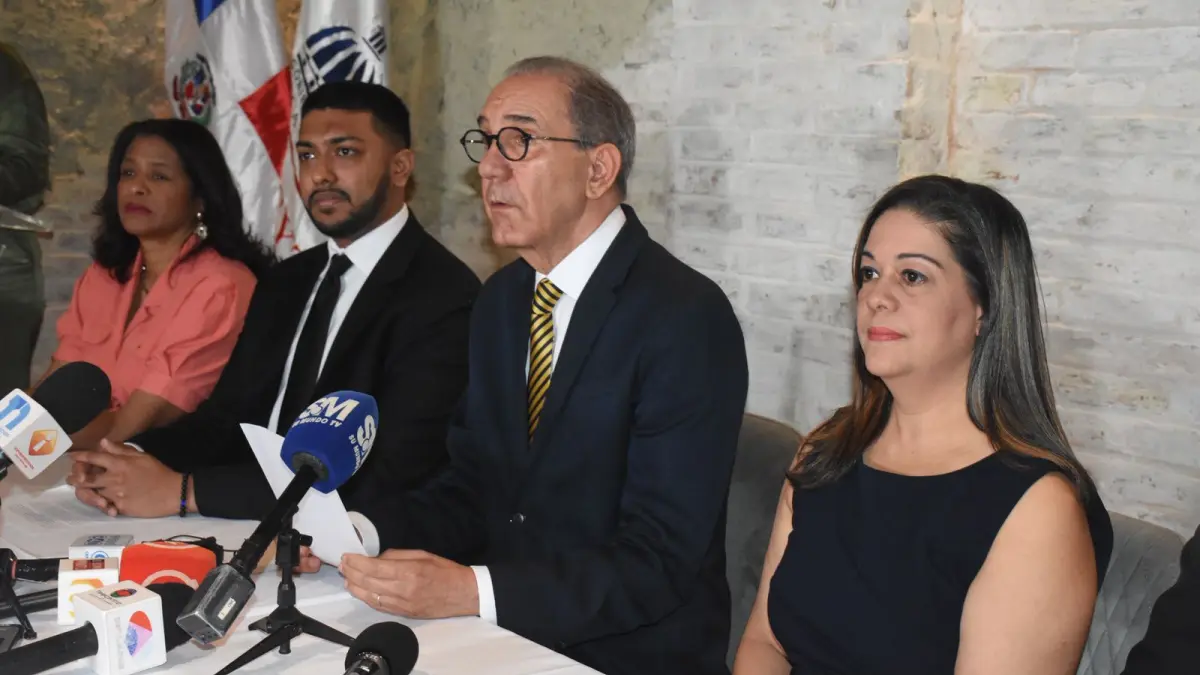 MESCyT lanza herramienta de inteligencia artificial para la enseñanza del inglés