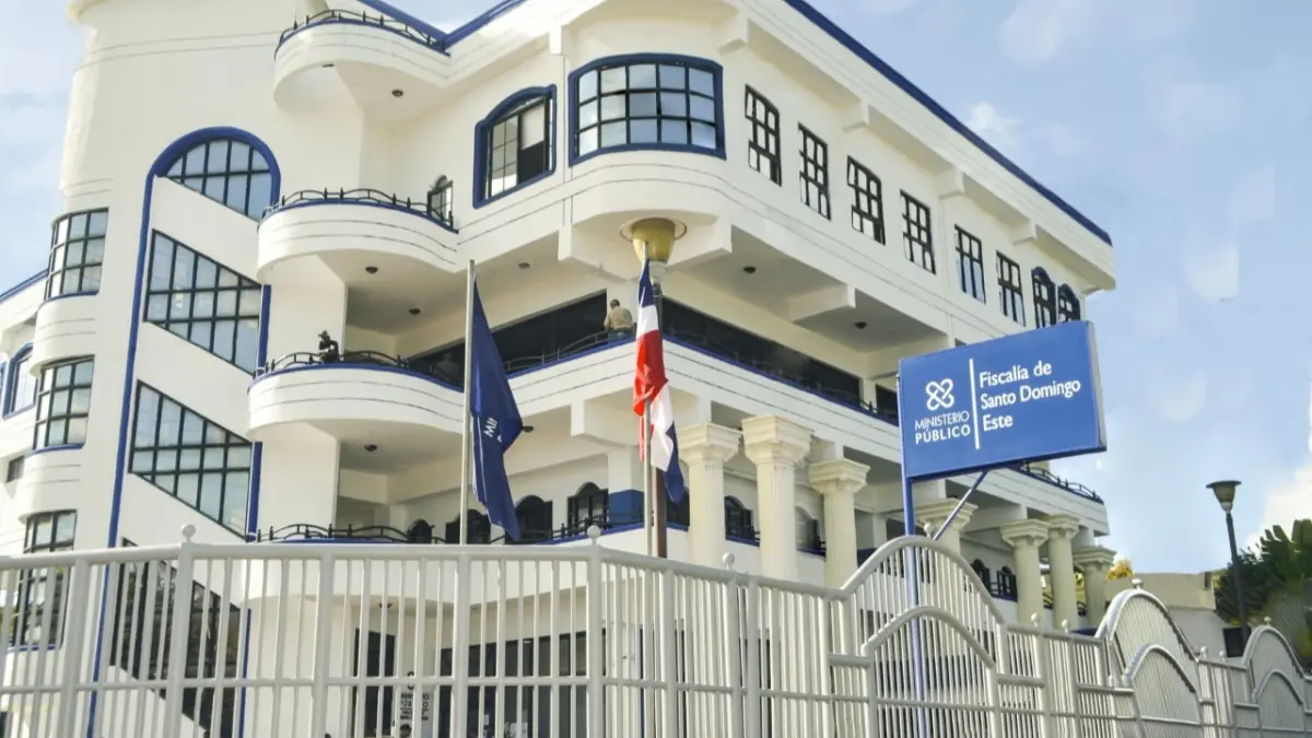 Condenan a 20 años de prisión a dos hombres por muerte de oficial de la FARD durante atraco en SDE