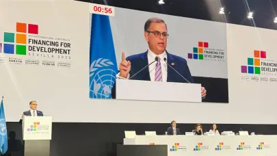 Ministro de Hacienda llama a líderes mundiales a transformar la arquitectura financiera