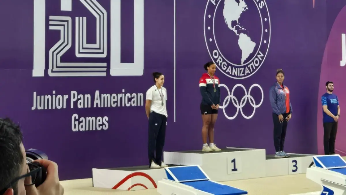 Nadadores dominicanos en el campamento de Panam Sports